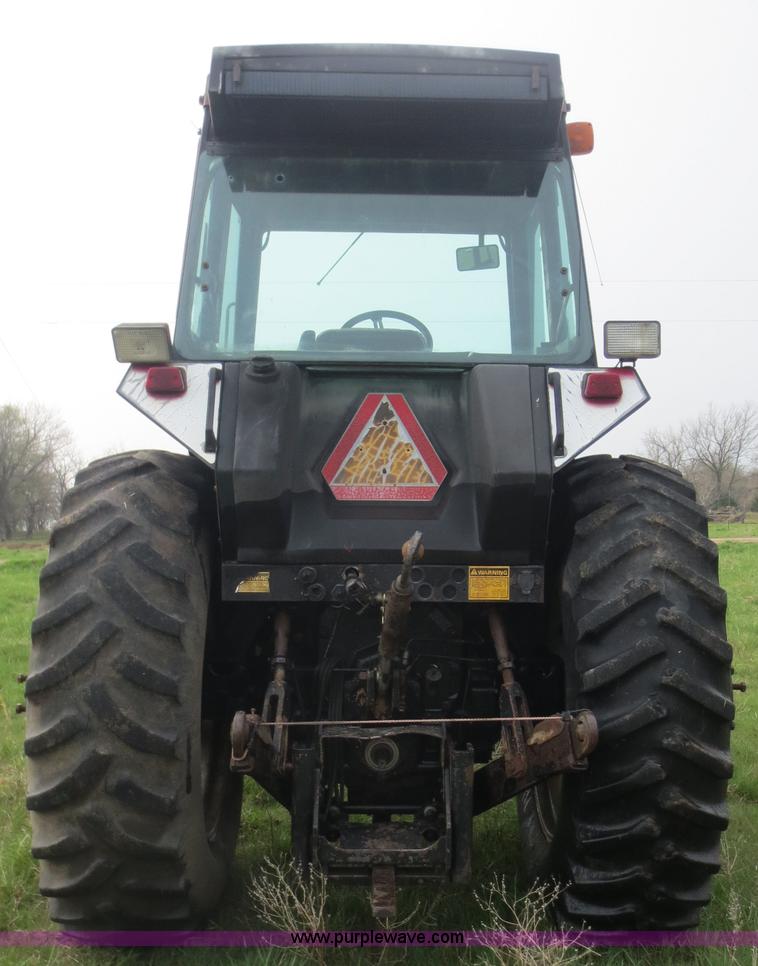 image for item D5826 1987 Case IH 1896 tractor