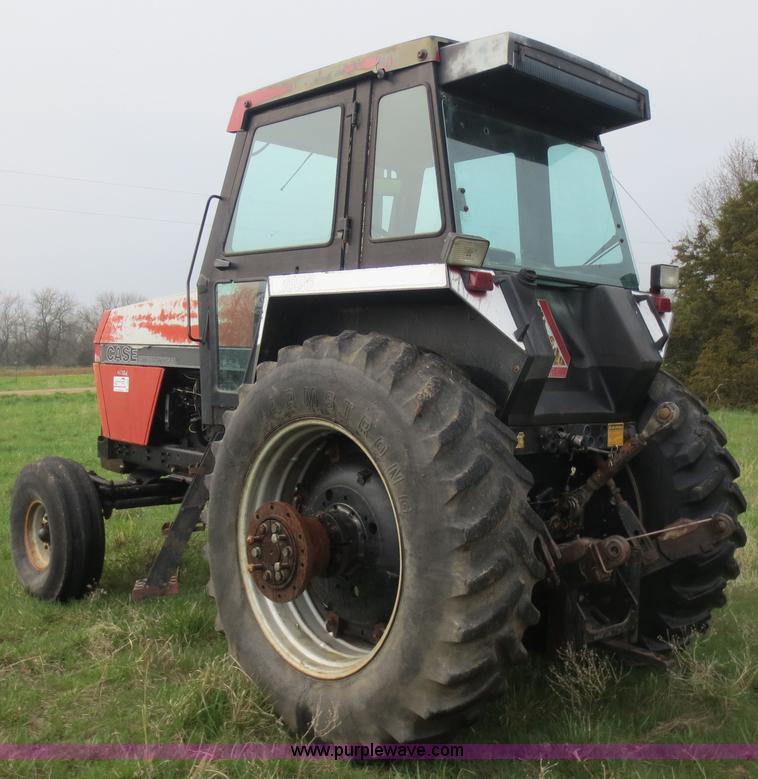 image for item D5826 1987 Case IH 1896 tractor