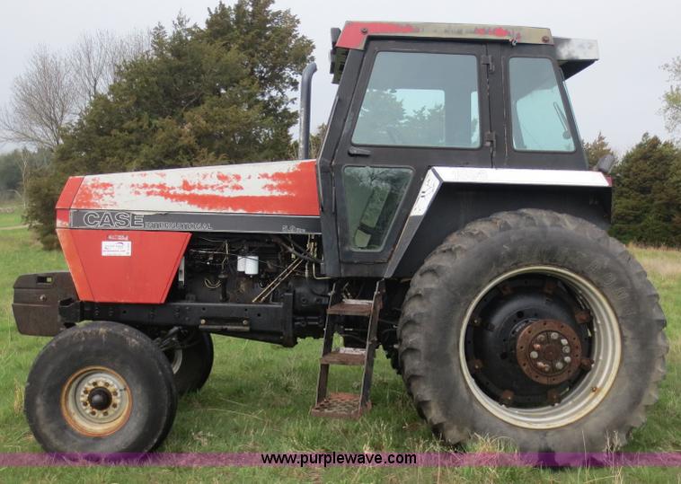 image for item D5826 1987 Case IH 1896 tractor