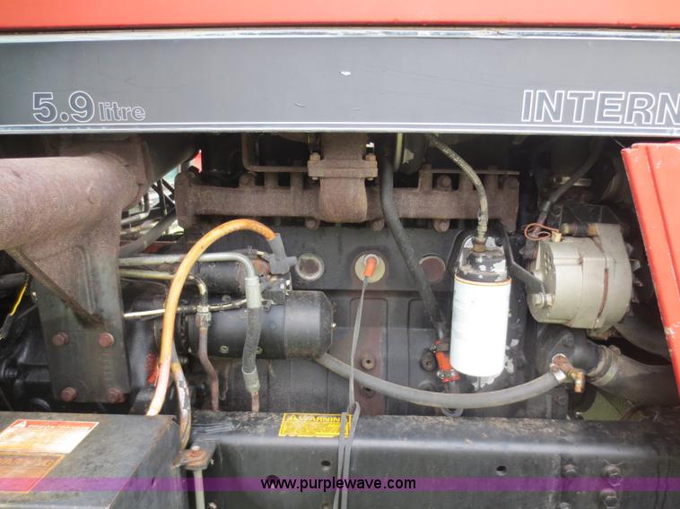 image for item D5826 1987 Case IH 1896 tractor