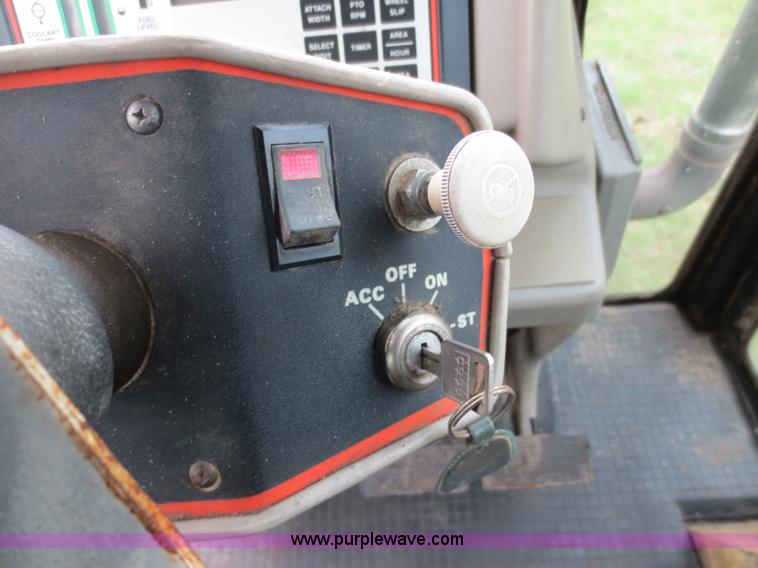 image for item D5826 1987 Case IH 1896 tractor