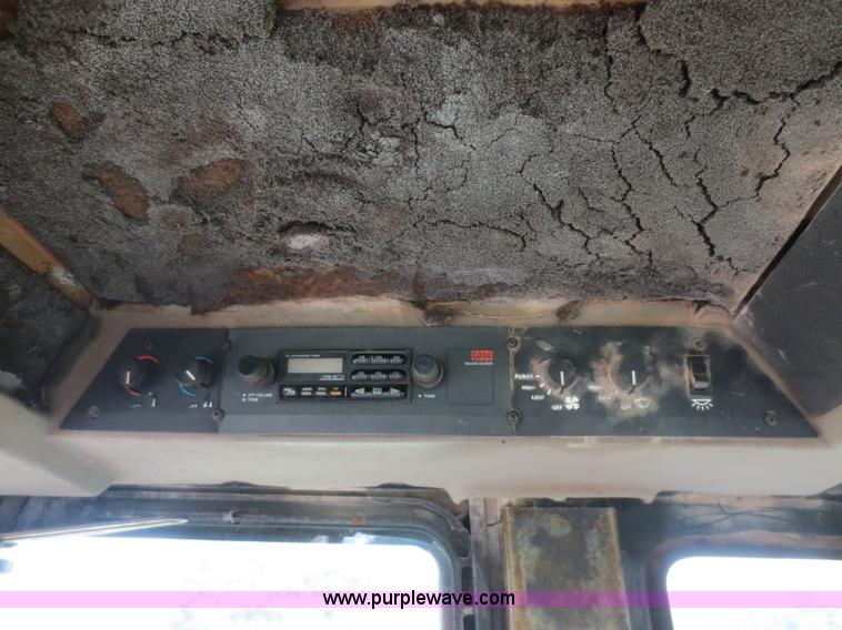 image for item D5826 1987 Case IH 1896 tractor