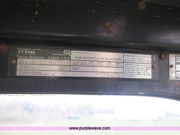 image for item D5826 1987 Case IH 1896 tractor