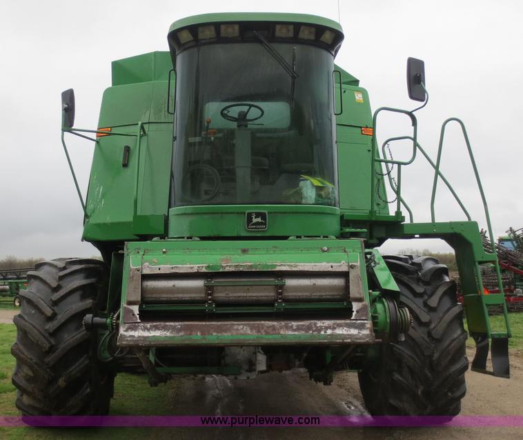 image for item D5830 1989 John Deere 9600 RWA combine