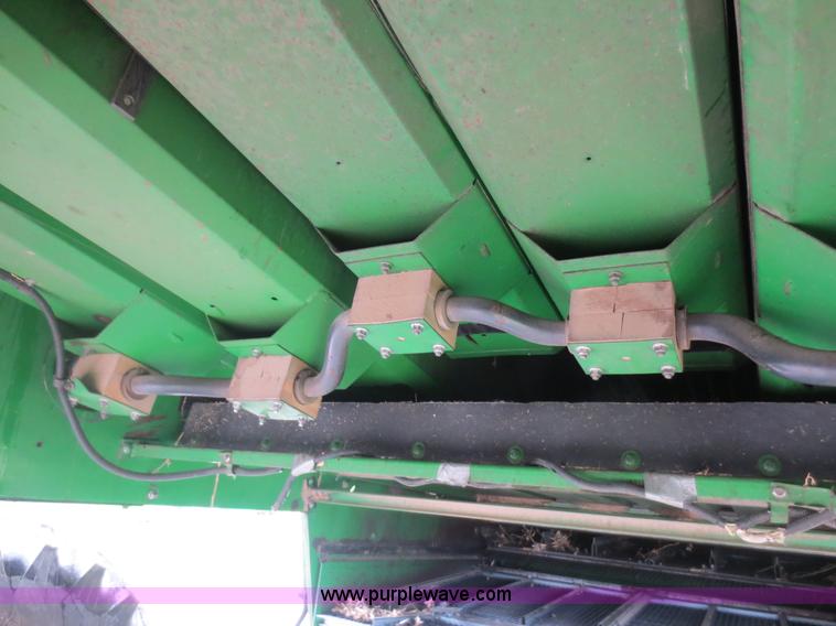image for item D5830 1989 John Deere 9600 RWA combine