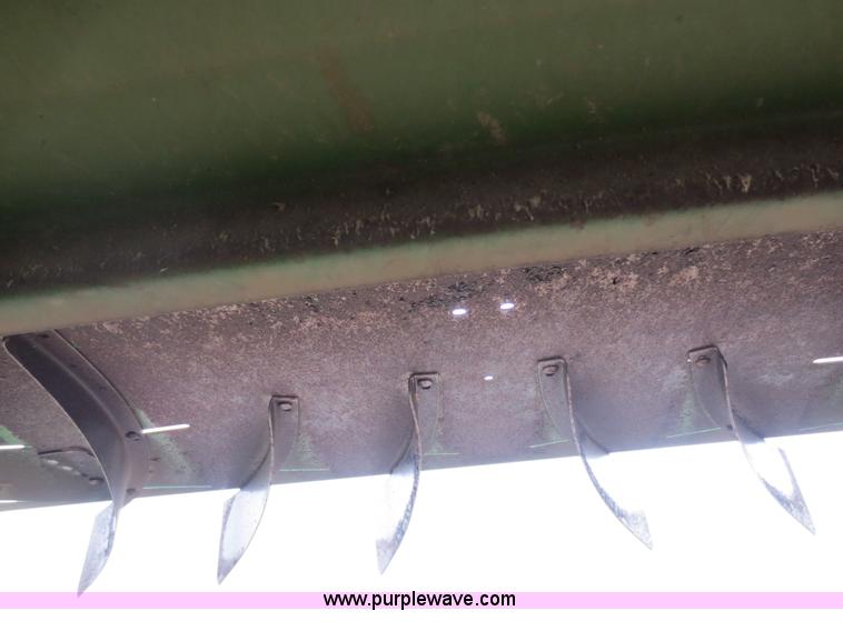 image for item D5830 1989 John Deere 9600 RWA combine