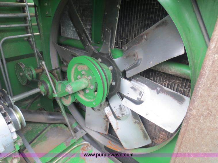 image for item D5830 1989 John Deere 9600 RWA combine
