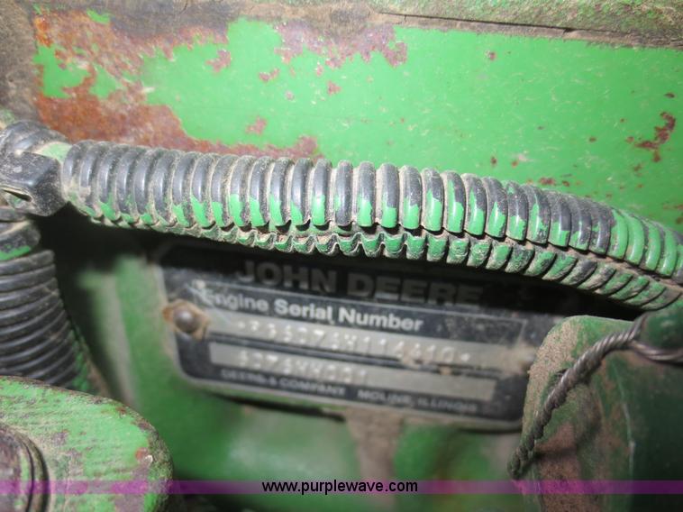 image for item D5830 1989 John Deere 9600 RWA combine
