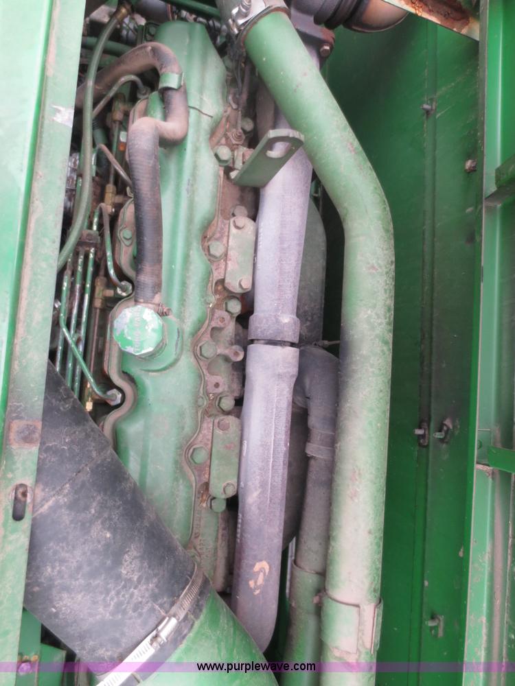 image for item D5830 1989 John Deere 9600 RWA combine