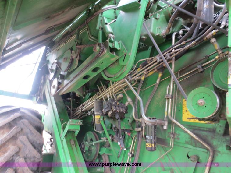 image for item D5830 1989 John Deere 9600 RWA combine