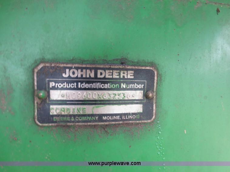 image for item D5830 1989 John Deere 9600 RWA combine