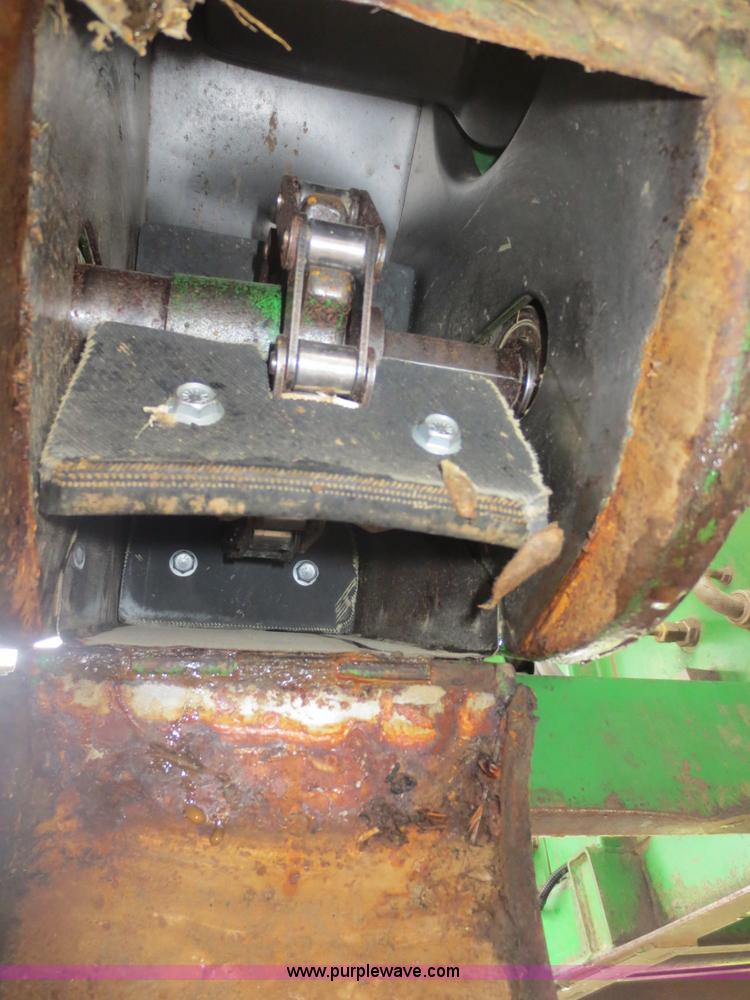 image for item D5830 1989 John Deere 9600 RWA combine