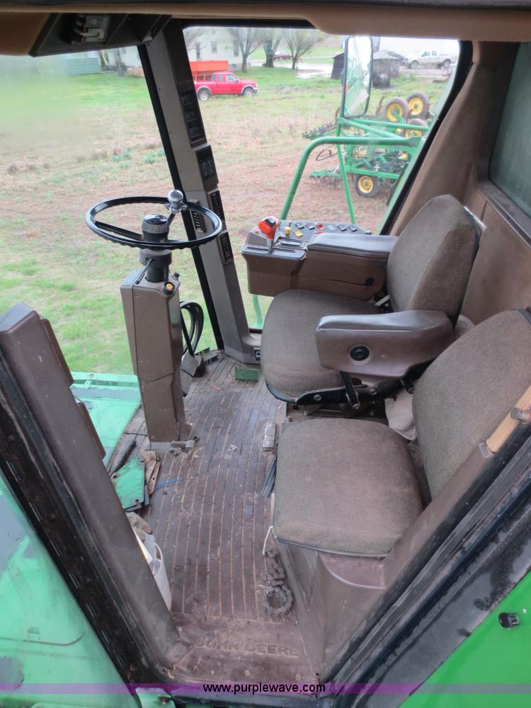 image for item D5830 1989 John Deere 9600 RWA combine