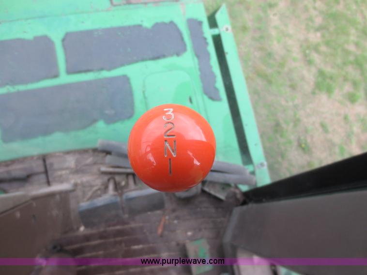 image for item D5830 1989 John Deere 9600 RWA combine