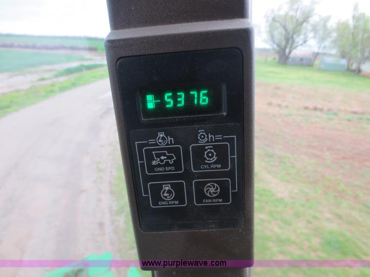 image for item D5830 1989 John Deere 9600 RWA combine