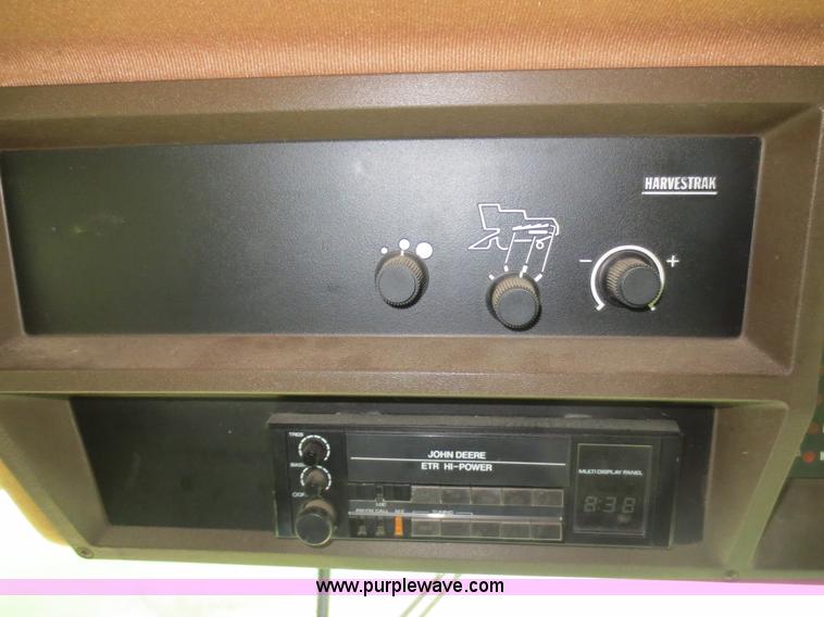 image for item D5830 1989 John Deere 9600 RWA combine