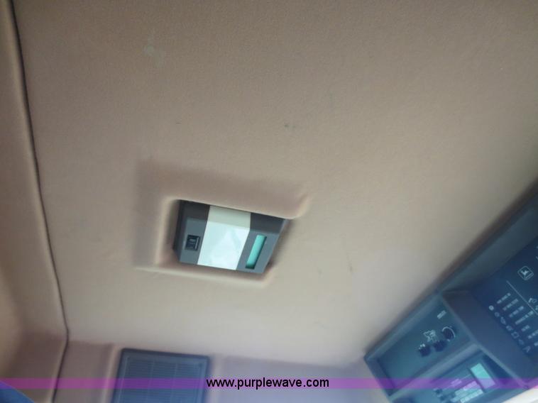 image for item D5830 1989 John Deere 9600 RWA combine