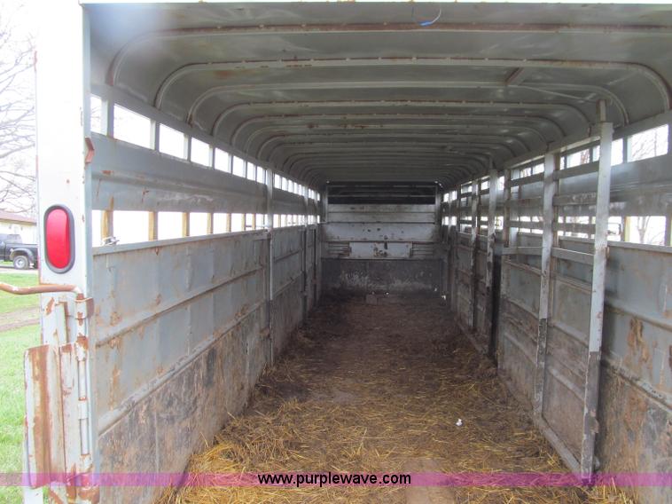 image for item D7316 1998 Trailmann 26' gooseneck livestock trailer