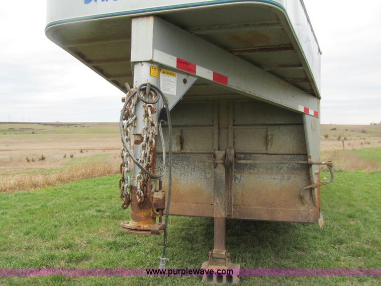 image for item D7316 1998 Trailmann 26' gooseneck livestock trailer