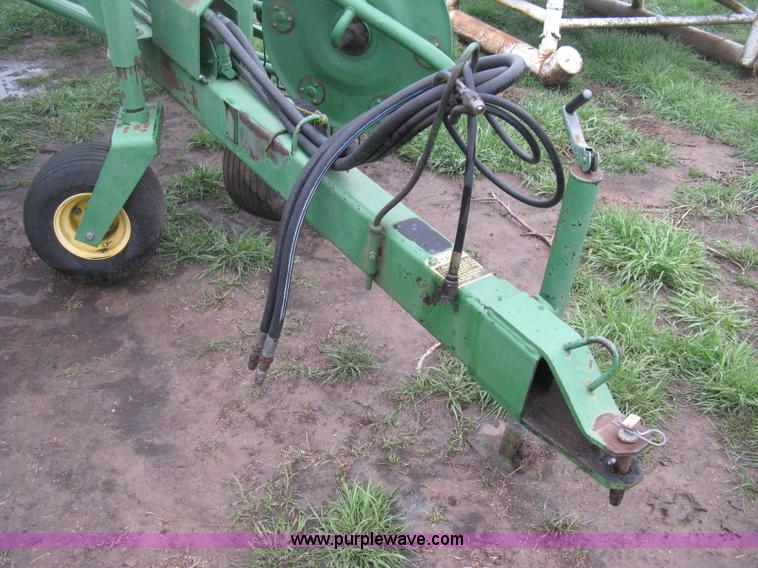 image for item E3399 John Deere 700 folding rake