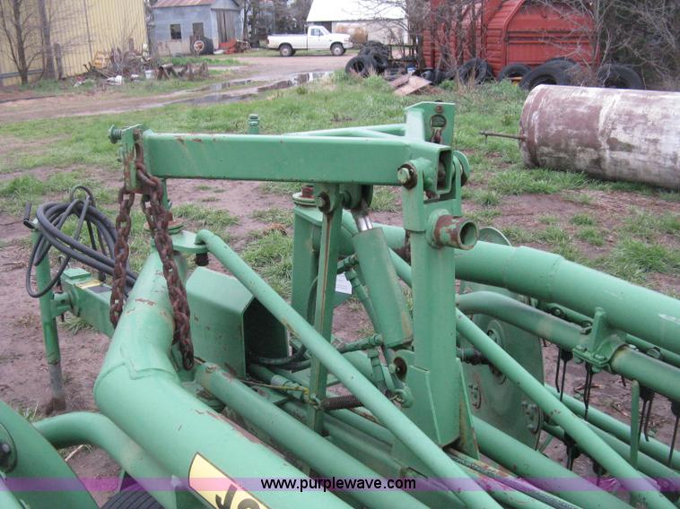 image for item E3399 John Deere 700 folding rake
