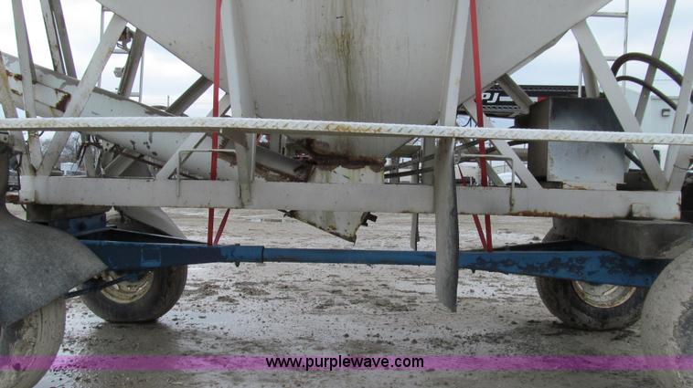 image for item E3874 Willmar 10 ton tender bed