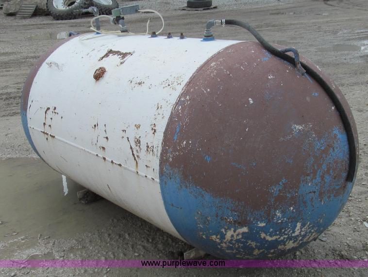 image for item E3875 500 gallon shop built air tank
