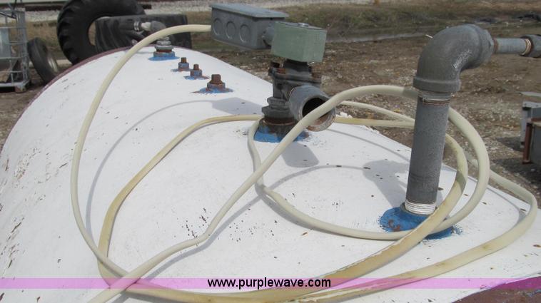 image for item E3875 500 gallon shop built air tank