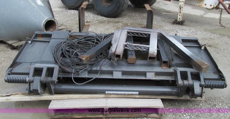 image for item E3877 MBB Interlift truck end gate lift