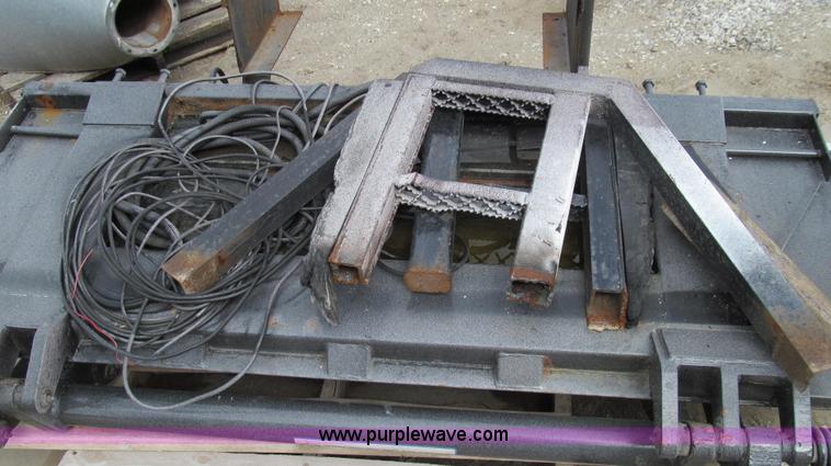 image for item E3877 MBB Interlift truck end gate lift