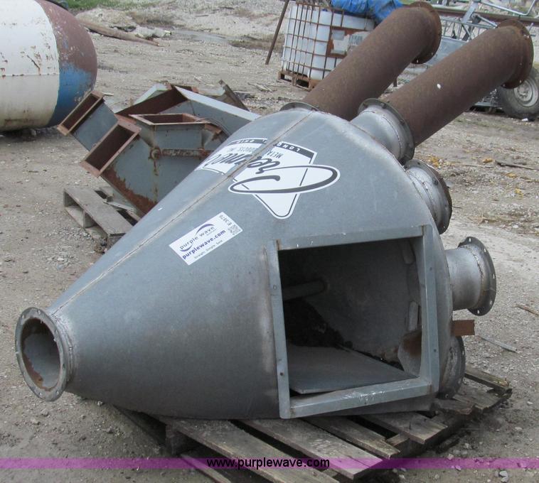 image for item E3878 Cremer eight hole flatback distributor