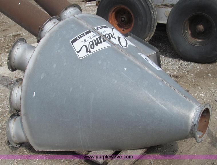 image for item E3878 Cremer eight hole flatback distributor