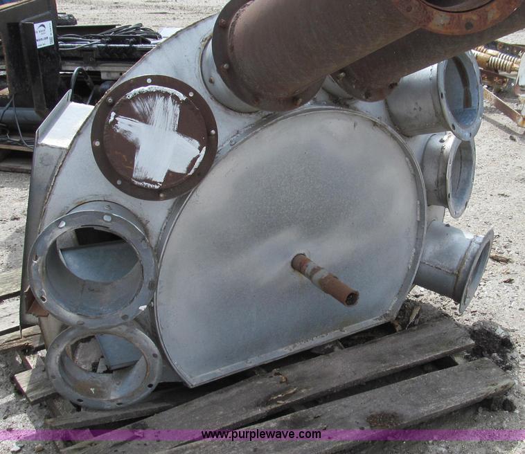 image for item E3878 Cremer eight hole flatback distributor