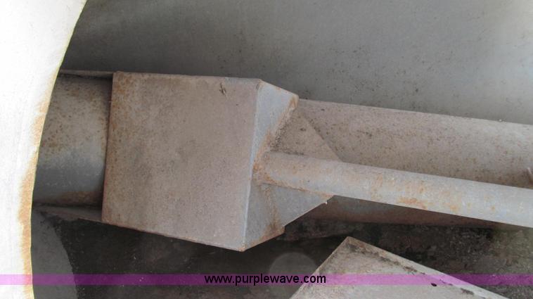 image for item E3878 Cremer eight hole flatback distributor