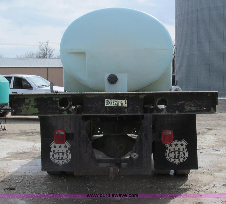 image for item E3879 1990 Chevrolet Kodiak 3500 HD water truck