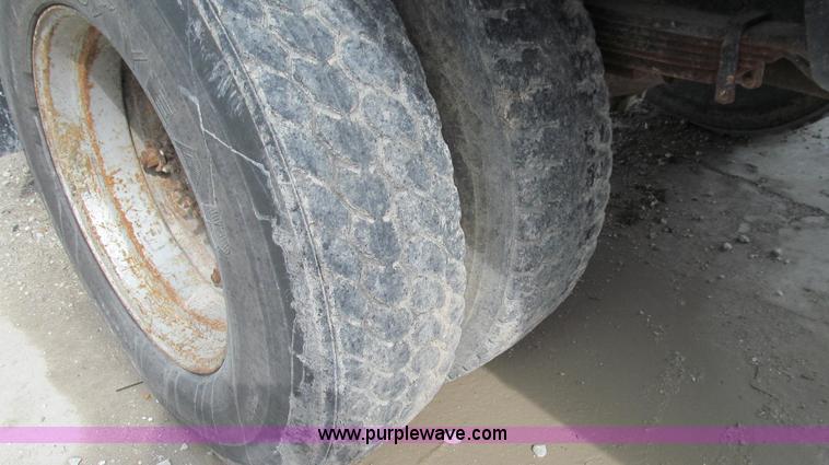 image for item E3879 1990 Chevrolet Kodiak 3500 HD water truck