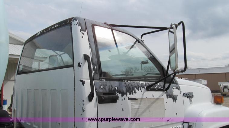 image for item E3879 1990 Chevrolet Kodiak 3500 HD water truck