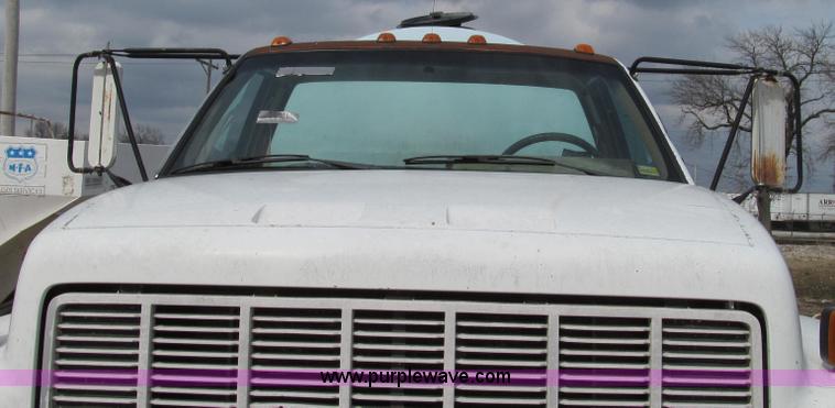 image for item E3879 1990 Chevrolet Kodiak 3500 HD water truck