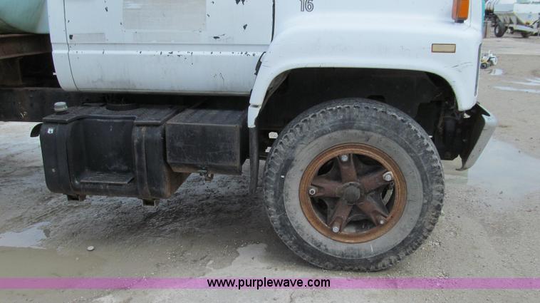 image for item E3879 1990 Chevrolet Kodiak 3500 HD water truck