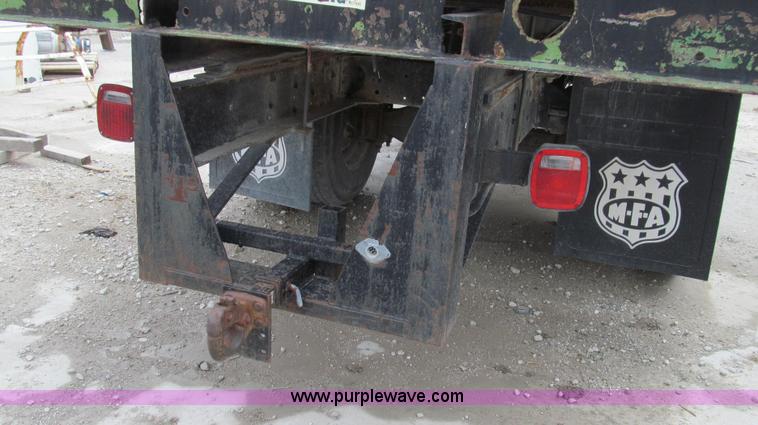 image for item E3879 1990 Chevrolet Kodiak 3500 HD water truck