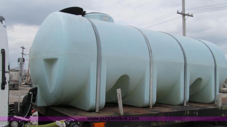 image for item E3879 1990 Chevrolet Kodiak 3500 HD water truck