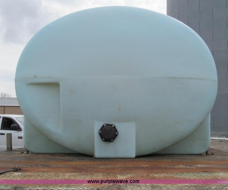 image for item E3879 1990 Chevrolet Kodiak 3500 HD water truck