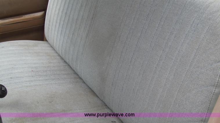 image for item E3879 1990 Chevrolet Kodiak 3500 HD water truck