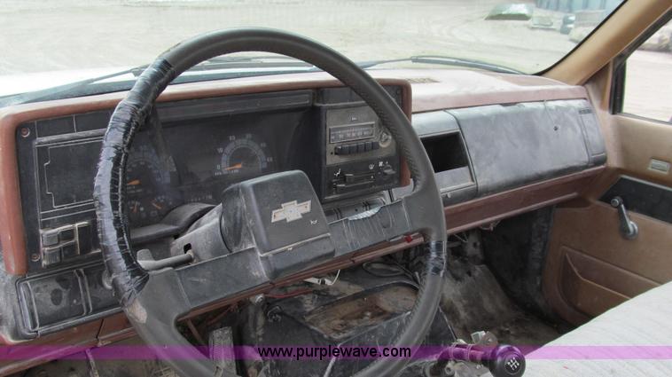 image for item E3879 1990 Chevrolet Kodiak 3500 HD water truck