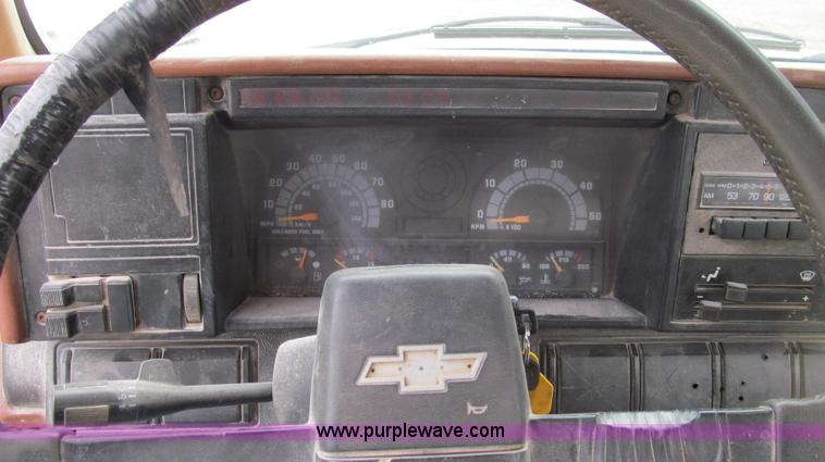 image for item E3879 1990 Chevrolet Kodiak 3500 HD water truck