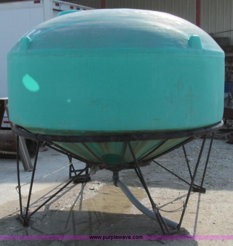 image for item E3880 Snyder 1,000 gallon cone bottom poly tank