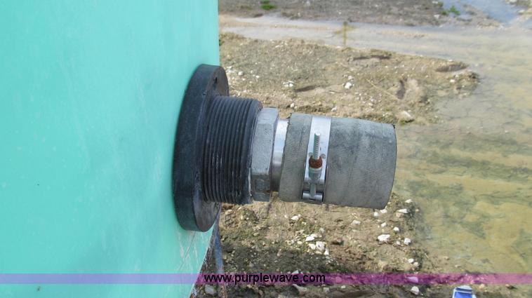 image for item E3881 Snyder 1,500 gallon poly tank