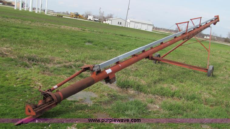 image for item E3882 Sudenga 55' portable 8" grain auger