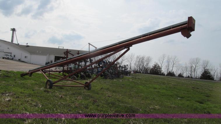 image for item E3882 Sudenga 55' portable 8" grain auger