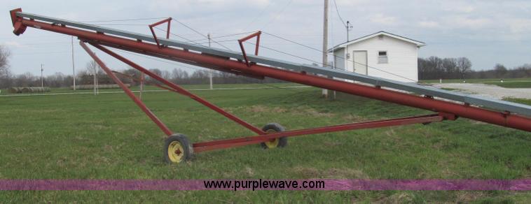 image for item E3882 Sudenga 55' portable 8" grain auger